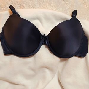 COPY - NWT Sofra brand smooth finish push up bra. size 38C Navy
